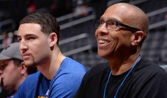 阿森纳2-0布伦特福德 梅里诺、萨卡建功（阿森纳2-0力克布伦特福德 梅里诺与萨卡各下一城）