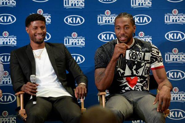 KD：经历这些艰难的比赛，对我们整个团队来说都非常重要（KD：这些艰难的比赛对全队意义重大）