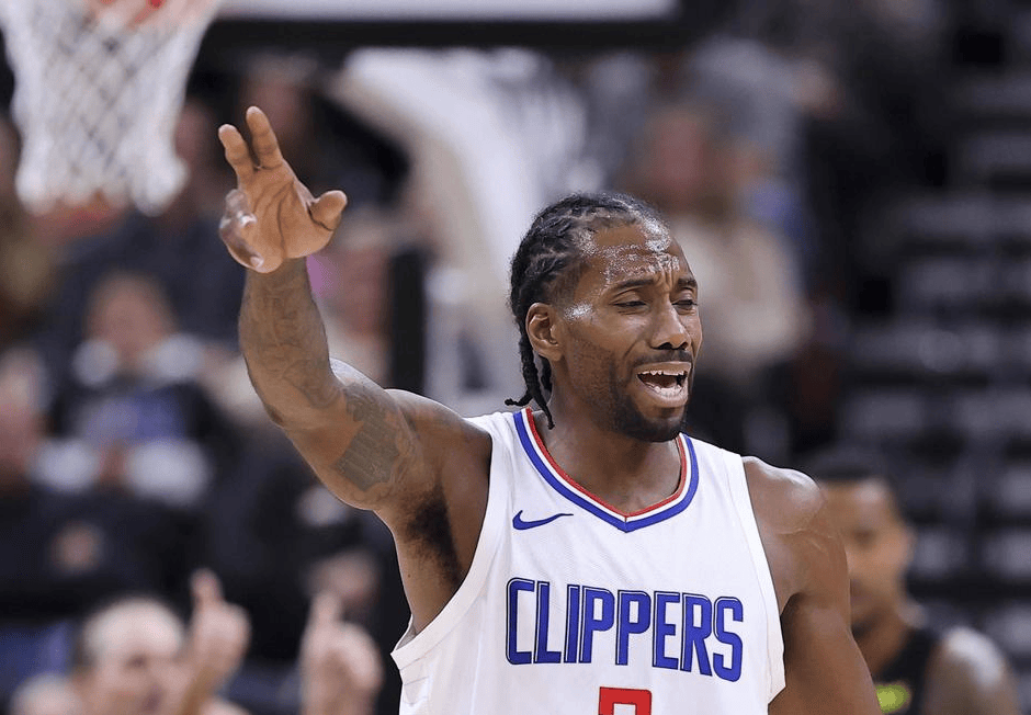 凯文-麦卡利斯特：当然想参加世界杯，阿根廷右后卫竞争很激烈（凯文-麦卡利斯特：我当然想踢世界杯，阿根廷右后卫位置竞争白热化）