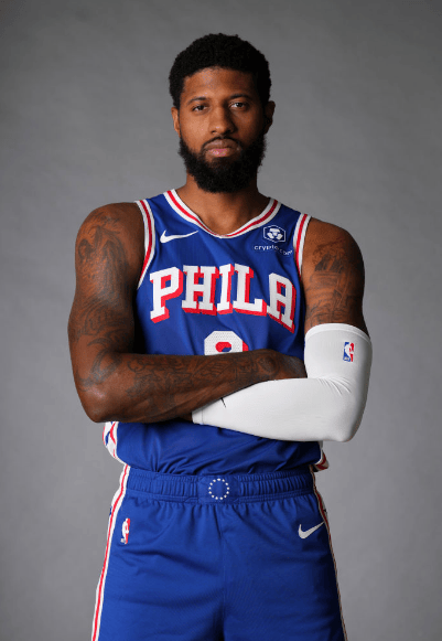 与恩德里克没有回头路：租借确认至里昂，他的未来会更光明吗？（恩德里克租借里昂已定：无退路的选择能否点亮他的未来？）