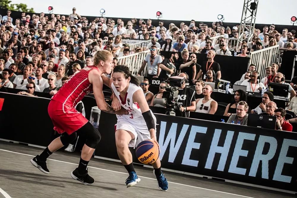 日职联半场：早川友基奉献神扑，东京绿茵暂0-0鹿岛鹿角（J1半场：早川友基神扑救险，东京绿茵暂与鹿岛鹿角0-0战平）